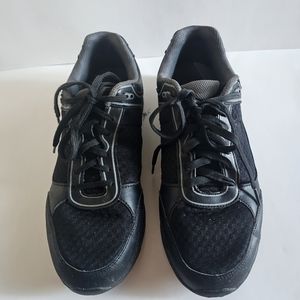 Vionic Men's Black Sneaker Size 10.5